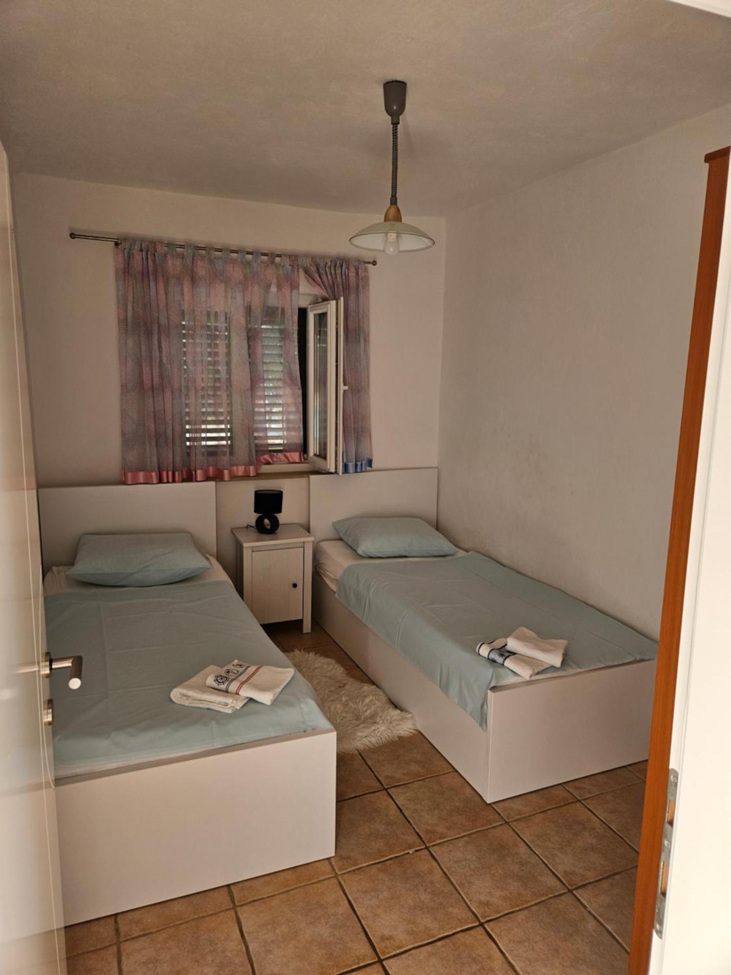 Apartments Mara 斯普利特卡 外观 照片